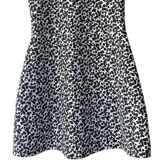 ABERCROMBIE YPB SCULPTLUX ACTIVE DRESS LIKE NEW BLACK WHITE FLORAL | MEDIUM - Picture 5 of 12